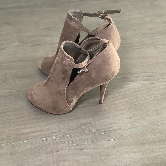 ZigiSoho Peep toe Stiletto Bootie - Picture 1 of 4